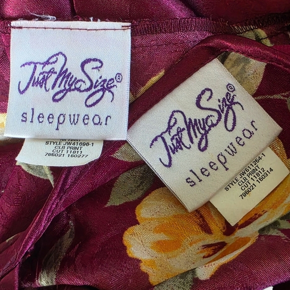 Vintage Just My Size 2pc Set, Satin Chemise W/ Robe, Floral Burgundy, Size 1X - Picture 14 of 15